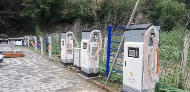 ��ɽʮ����ʯ�T�����c