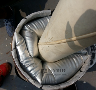 新建單塔雙面斜拉索橋索導(dǎo)管封堵施工2