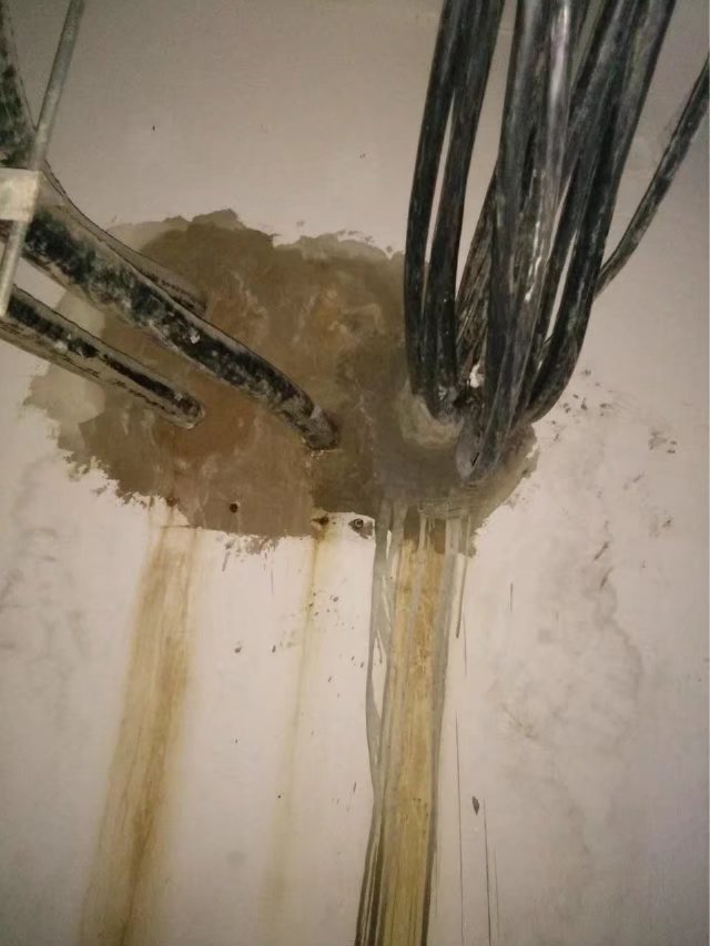 �b�ж����|�Ĺܵ���ˮ��ô��